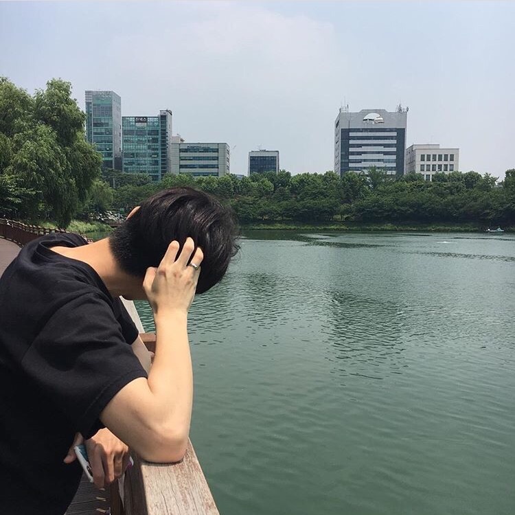 殷雅彪唯