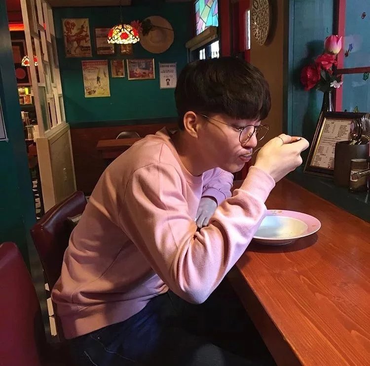 劳亮菊以