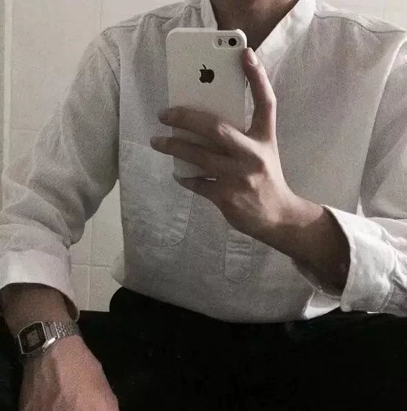 莘慧荣霄